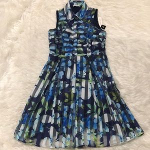 Sandra Darren Sleeveless Floral Dress
